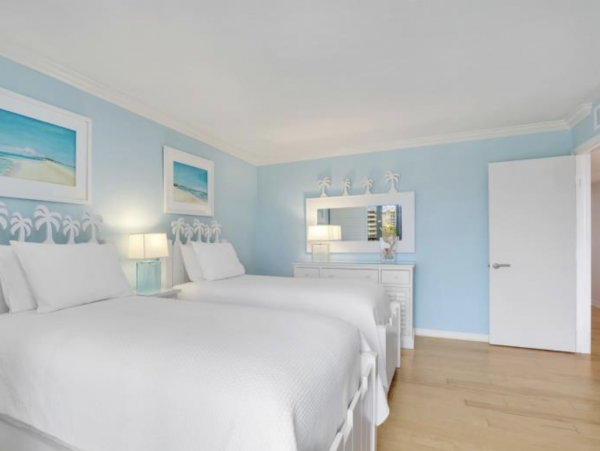 6th floor views Gulf Front of Vanderbilt Beach 3 month rental